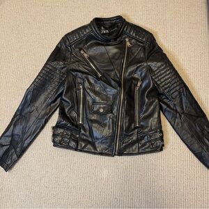 ZARA Women’s Faux Leather Moto Biker Jacket Black Silver Zip Size Small
